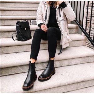 Sam Edelman Laguna Chelsea Boot - Black Lug Sole Size 7